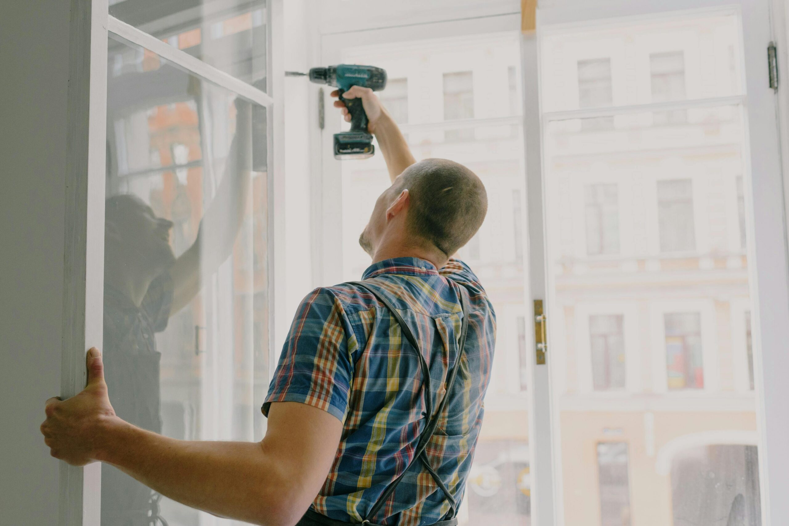 Glazing Services -Quality Window Repairs & Glass Replacement in Maribyrnong